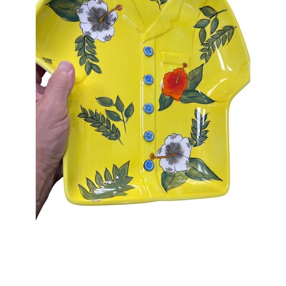 Ceramic Hawaiian Shirt Shaped Serving Dish With Floral Design 12.5"x12" SKU 9316 - Picture 6 of 9